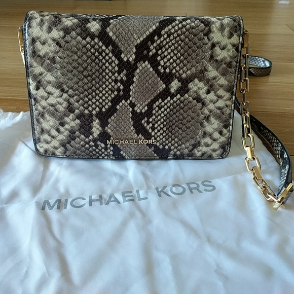 Michael Kors Handbags - Michael Kors Purse